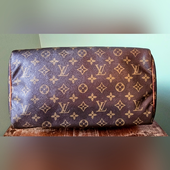 Louis Vuitton Speedy 35 Boston Bag - Picture 8 of 11